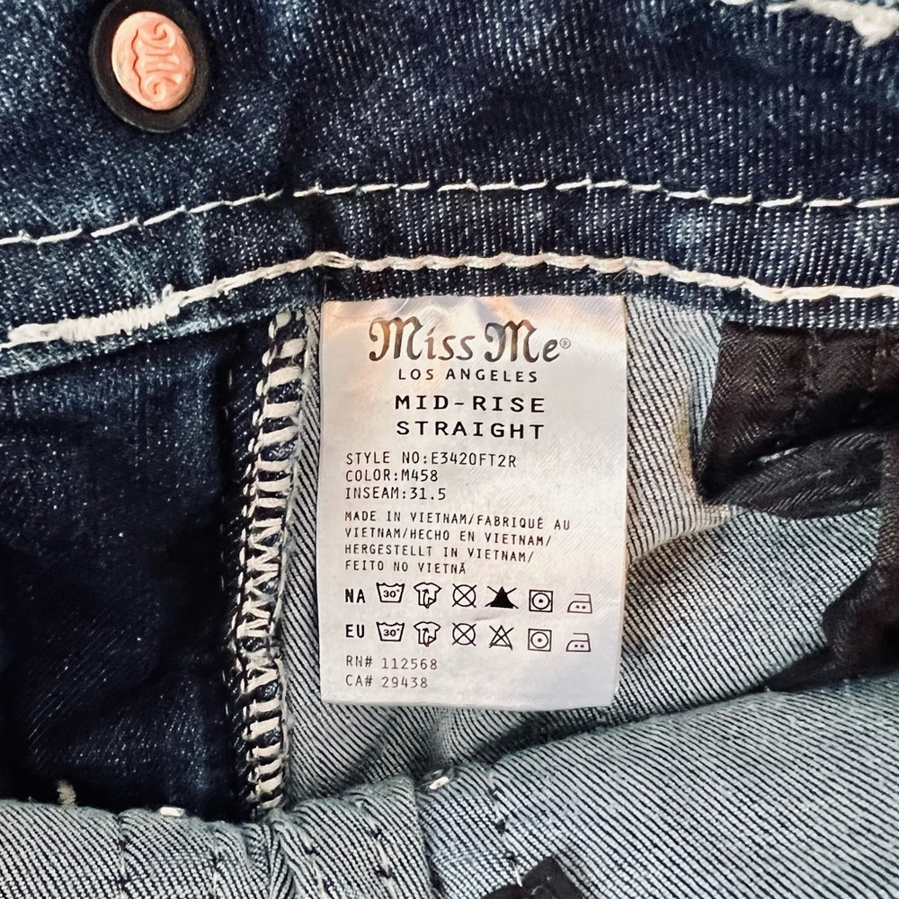 Miss Me Jeans 😇 - Picture 6 of 8